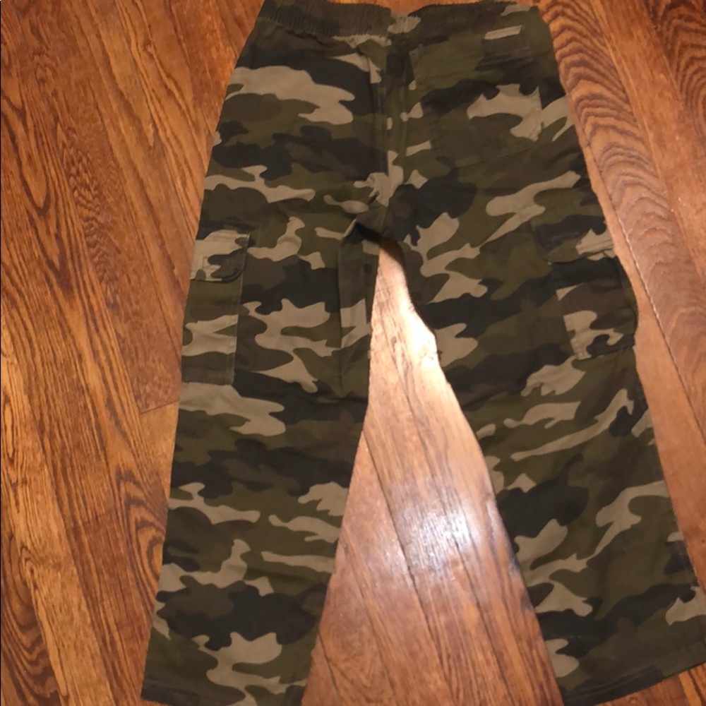 Boys Camo cargo pants- 8- husky